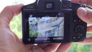 Nikon P600 vs Olympus SP-100 auto focus test