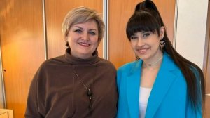 Учительница и Диана Анкудинова..