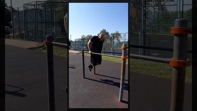 5+5 тонн на турнике и брусьях+бонус брусья.