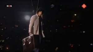 Dima Bilan jacket stuck at opening 2009 Eurovision Song Contest