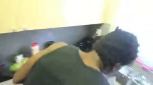 Негр съел ложку корицы