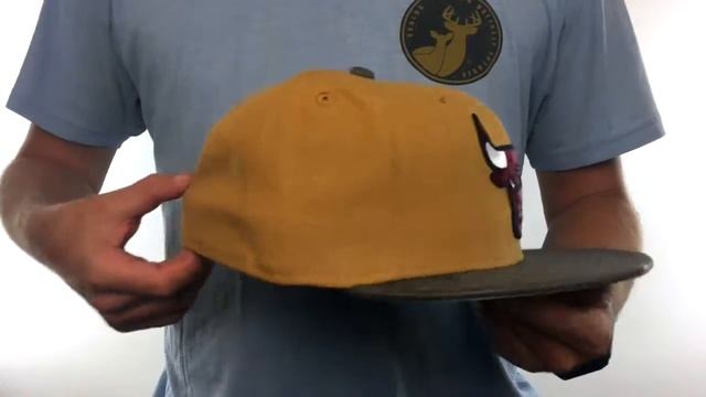 Bulls 'RUSTIC-VIZE' Wheat-Grey Fitted Hat by New Era смотреть онлайн