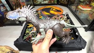 COLOSSAL BOX OF NEW JURASSIC WORLD DINOSAURS Toys! Brachiosaurus, T-Rex, Indominus Rex, Indoraptor