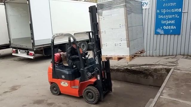 Прибыли машины с продуктовыми наборами от фирмы "АВГУСТ"