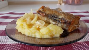 На обед МИНТАЙ с луком в духовке. Просто и вкусно!