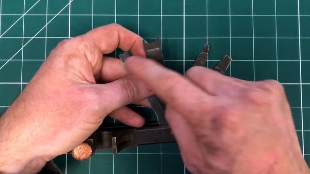 Bren light machine gun Combination Tool: Which Bit Does What? смотреть онлайн