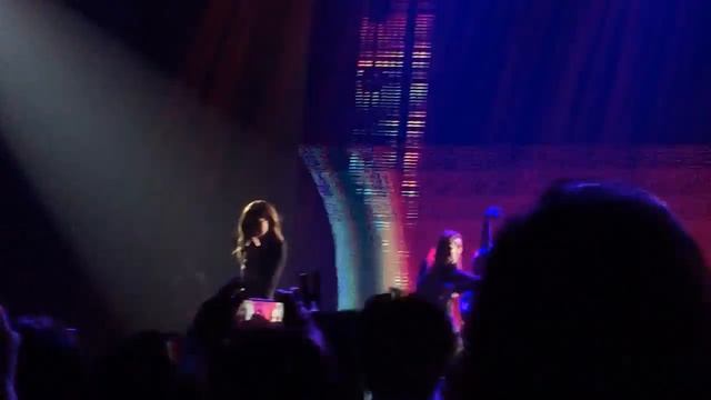 Selena Gomez Revival Tour in Japan 5 смотреть онлайн