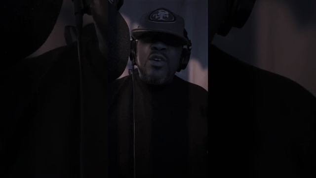 Check Out this Incredible Cover of the David Ryan Harris Hit Song - Don't Look Down! смотреть онлайн