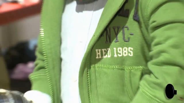 A tour with Tommy Hilfiger смотреть онлайн