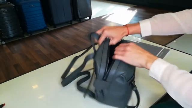 РЮКЗАК ЖЕНСКИЙ EMANUELA FERRETTI 552096 МАЛЕНЬКИЙ НА МОЛНИИ GREY FLOATER СЕРЫЙ смотреть онлайн