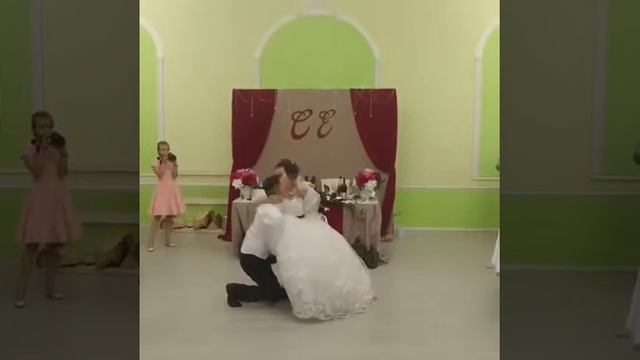 Свадебный танец от Юлианы Гарифовой смотреть онлайн