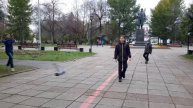 ШКОЛЬНИКИ НАПАЛИ НА .....