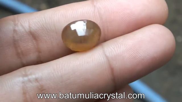 Yellow sapphire 10,2 carats African Origin смотреть онлайн