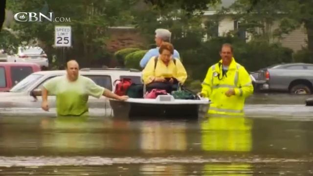Trapped in the Attic With Time Running Out смотреть онлайн
