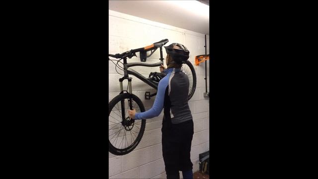 [ b i k e ] + MTB shelf and lock up point смотреть онлайн