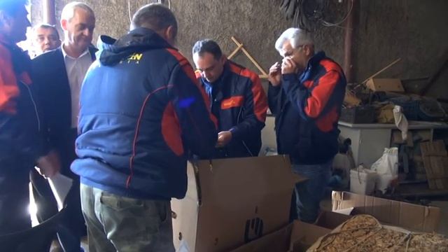 Миссириан търсят примеси, но не откриват смотреть онлайн