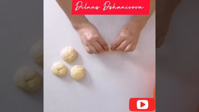 #плюшки #булочки #выпечкакчаю                                                              ПЛЮШКИ 💘