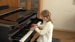 Сушкова А: И.С. Бах Маленькая прелюдия №8,фа-мажор; В.Косенко "Балетная сценка"