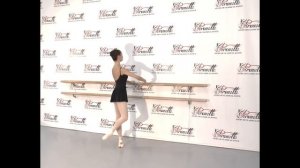 "PIROUETTE" 10.04.02 Battement battu назад