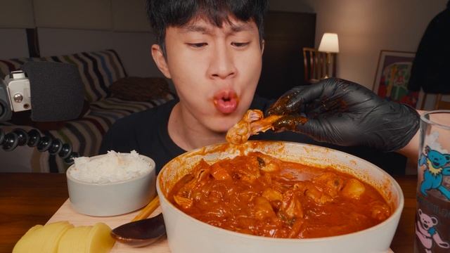 응급실 떡볶이에서 파는 응급실 닭볶음탕 먹방 너무 맛있네요!! Korean Spicy Chicken Stew Eating Korean food Real sound MUKBANG