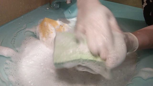 ASMR Squeezing Car Sponge and Friends w/Cif cream and red liquid soap. ++Rinse