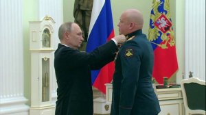 Церемония награждения Героев России