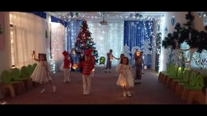 Танец с фонариками. Концовка спектакля "Щелкунчик" Музыкальный руководитель Луговская Ю.В.