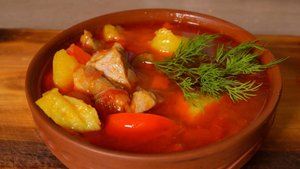 мясо с овощами в казане