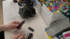 Распаковываю Наушники!!!!!