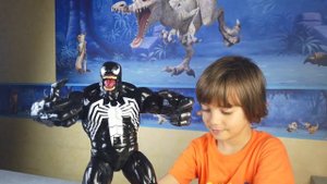 Что в коробке? Огромный говорящий ВЕНОМ // Распаковываем игрушку Venom Talking Action Figure Disne