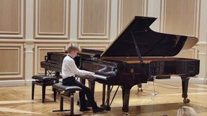 Ф. Бургмюллер, "Буря". Исп. Григорий Пуговкин, ЦМШ-АИИ, преп. Е.Е.Александрова