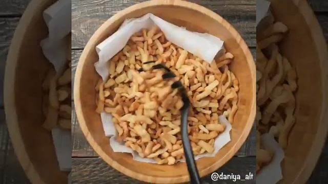 А я сегодня делюсь с вами рецептом чак чака😋