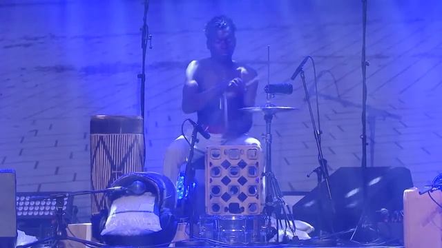 P. Arakelian/M. Türk/Strombo/H. Huguembo/N. Angela/FM Enheit - Bolingo @ Moers смотреть онлайн