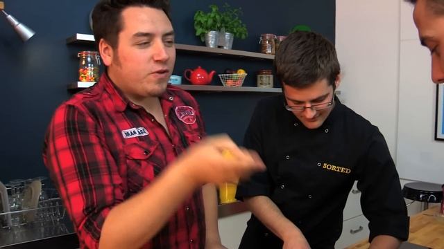 MANGO STRAWBERRY & CHICKEN SALAD RECIPE - SORTED смотреть онлайн