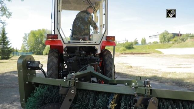 Russians develop a compact electric tractor