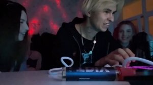 АКУЛИЧ И ВАФОМ ЗАПИСАЛИ СОВМЕСТНЫЙ ТРЕК НА СТРИМЕ