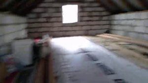 Монтаж пароизоляции на балки перекрытия.