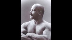 Король гирь: за что так прозвали русского богатыря Петра Крылова