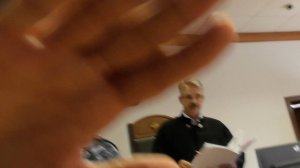 Суд в связке с полицией против граждан. Часть 2. Судья в нарушении Конституции выгнал слушателей.