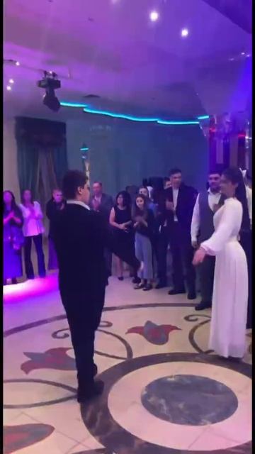 Лъапэрисэ на вечере лезгинки!💚🔥💥 смотреть онлайн