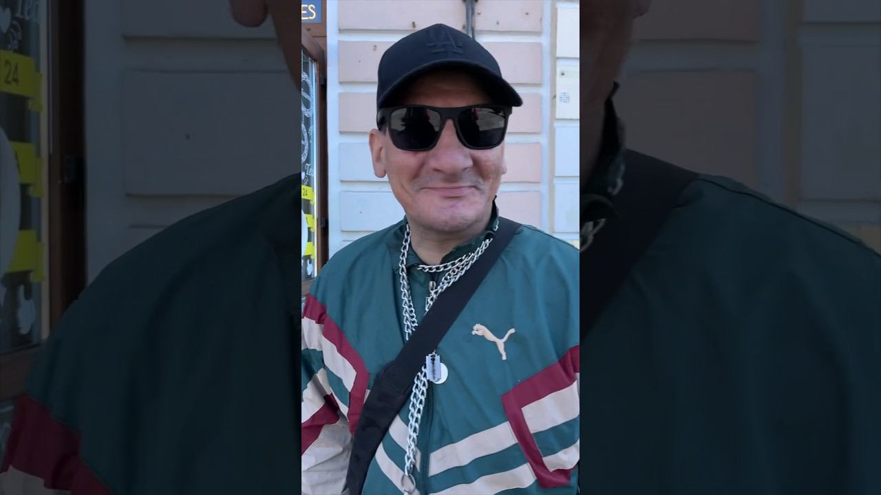 Танцор Майкл идет на работу. #shorts #stpetersburgwalker смотреть онлайн