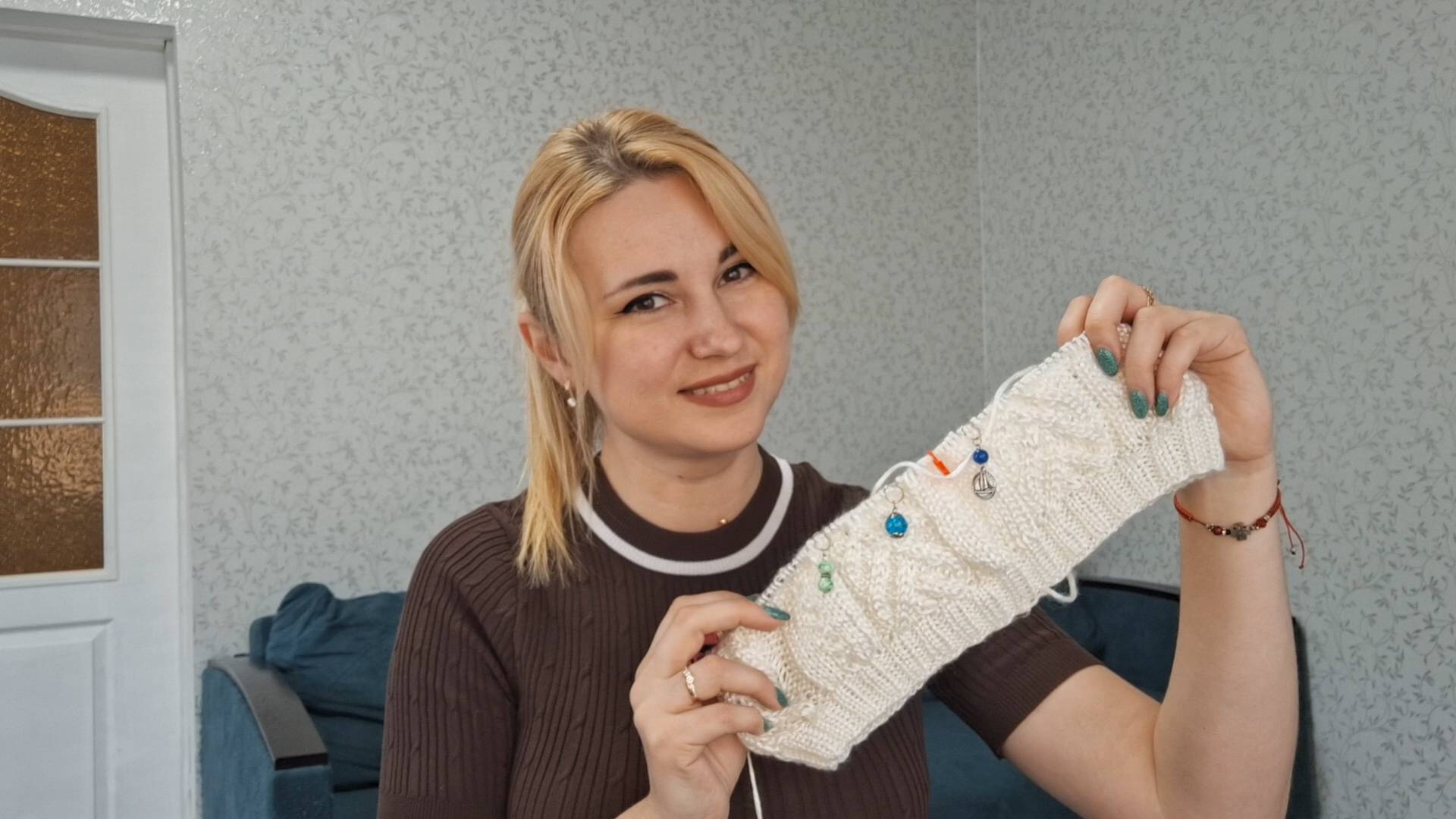 Белое вязание на спицах Холодный апрель / Эпизод №13