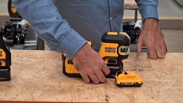 AGORA A DEWALT FOI LONGE - Nivel a Laser a Bateria 12v e 20v DeWALT смотреть онлайн