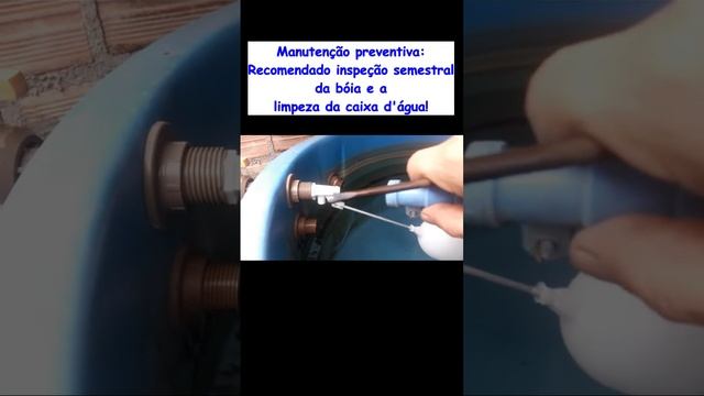 Troca da bóia da caixa d'água. Vazamento de água da caixa. смотреть онлайн