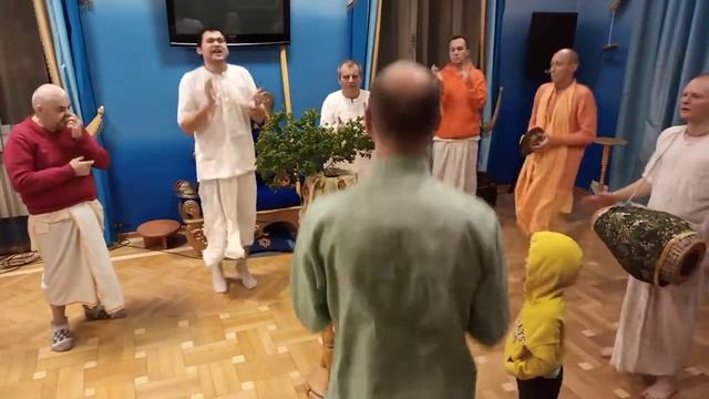 Туласи-пуджа смотреть онлайн