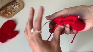 Варежки спицами для начинающих просто и очень быстро