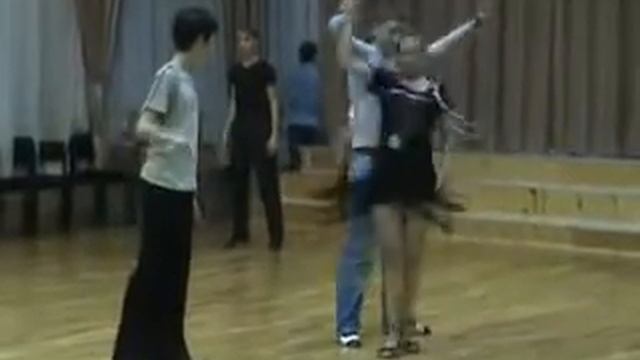 Тренировка. Юниоры - 1. Румба....avi смотреть онлайн