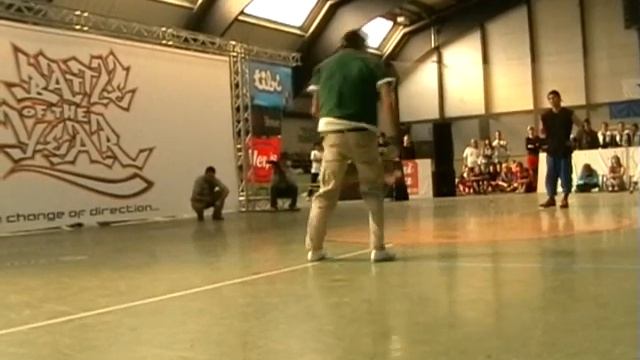 Hasan (Hedonism) vs Tibi (Danger Elements) Battle of the year Hungary 2010. смотреть онлайн