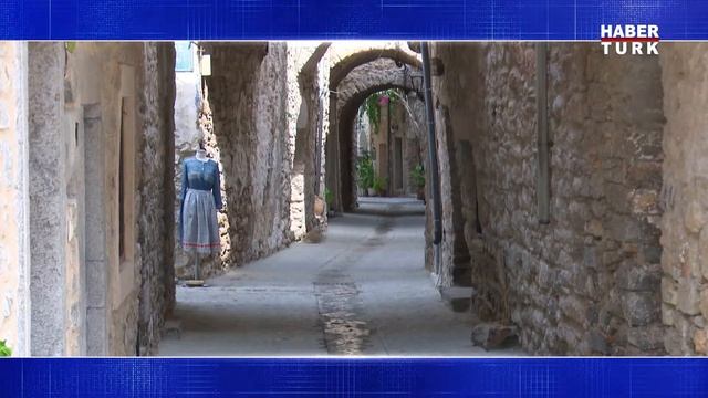 KKTC'nin Havacılık ve Turizm Karnesi Airport'ta смотреть онлайн