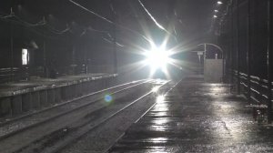 Электропоезд ЭП2Д-0076 ЦППК пролетает платформу Сушкинская